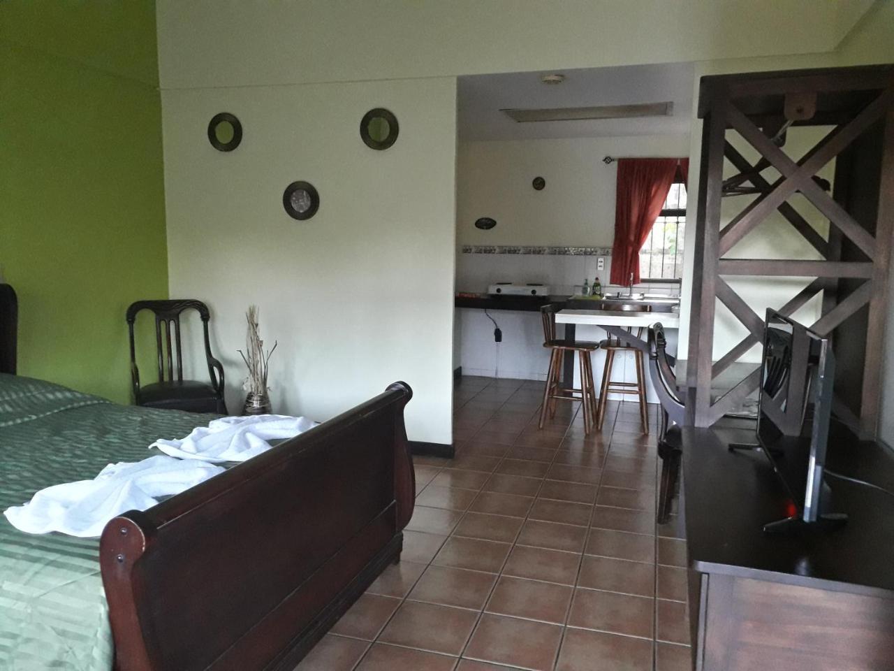 Dos Palmas Studio Apartments Santiago Este Exterior photo